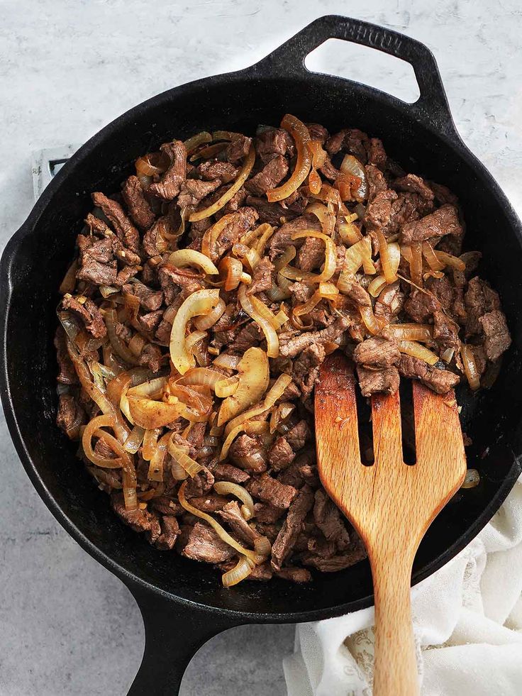 Bistec ensebollado